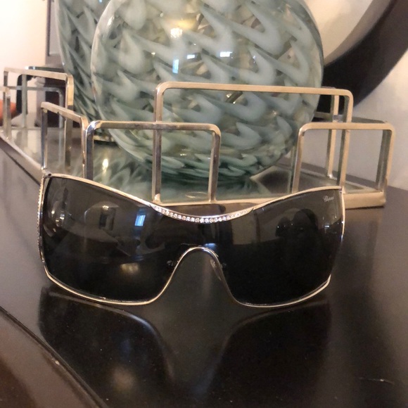 Chopard Sunglasses - Picture 2 of 5